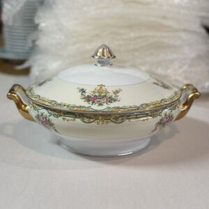 Noritake Arvana Covered Casserole‎ Dish Japan 89483
